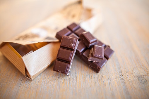 Bar, bisa menjadi pengganjal lapar saat dalam perjalanan