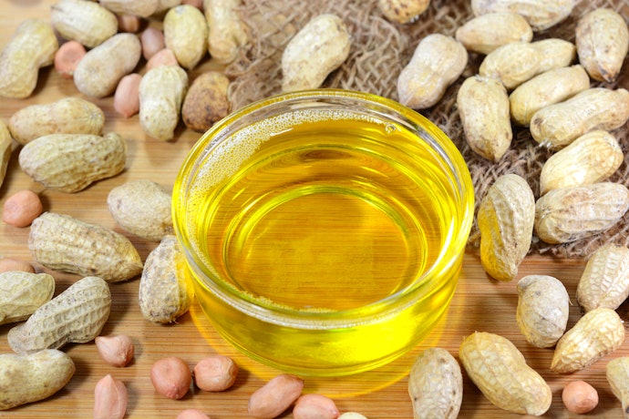 Bagaimana cara membuat rempeyek kacang?