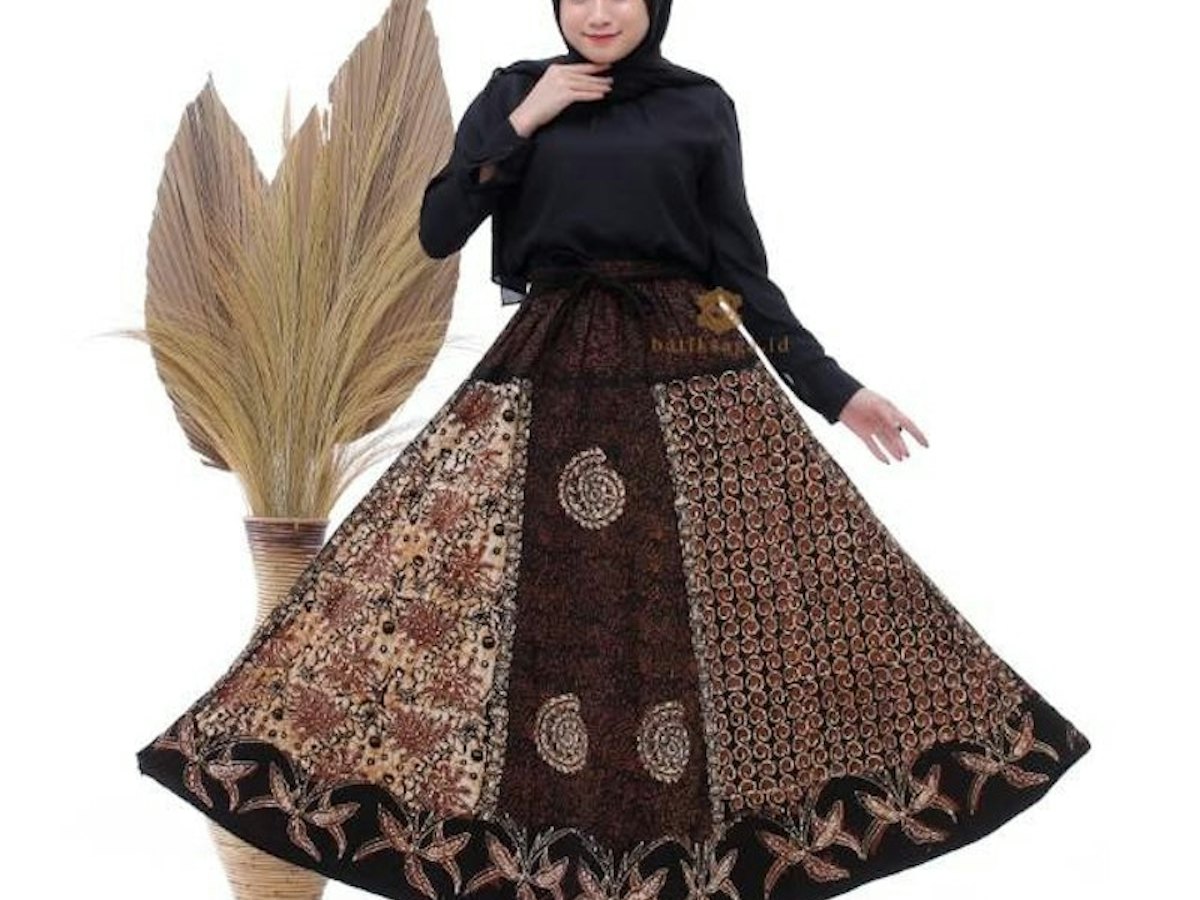 Outfit Rok Rample Batik 10 Rekomendasi Rok Batik Terbaik | mybest