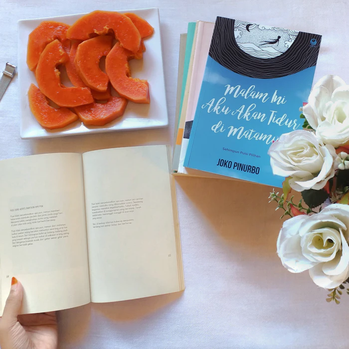 Suka Baca Puisi? Yuk Simak 7 Rekomendasi Buku Puisi