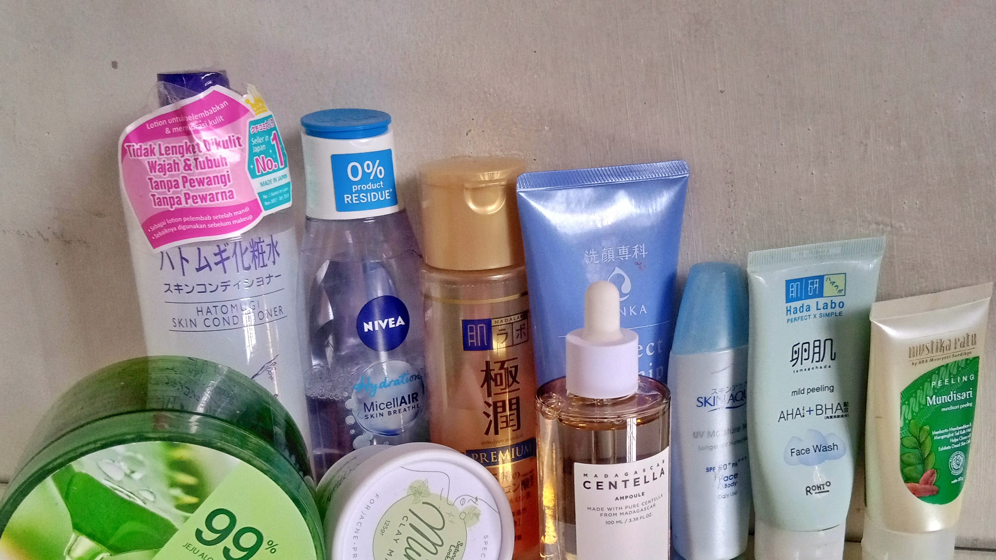 10 Rekomendasi Produk Skincare Penghilang Beruntusan