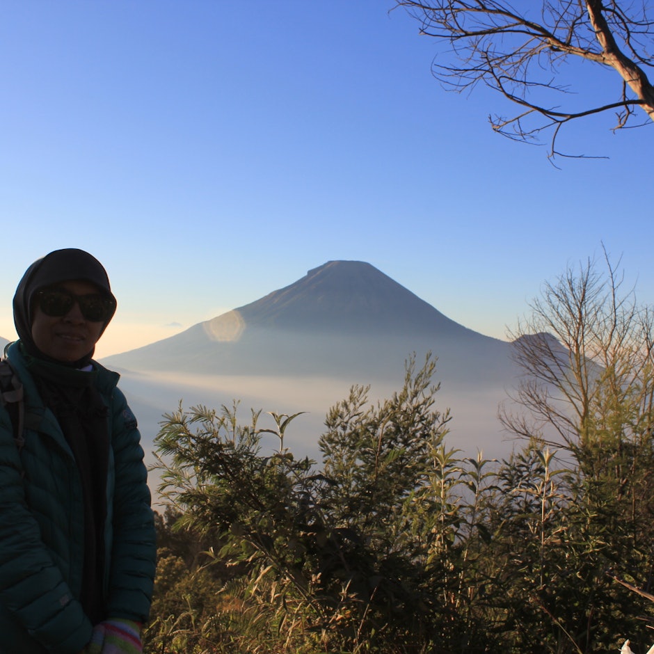 7 Rekomendasi Pilihan Jaket yang Cocok untuk Pendaki Wanita