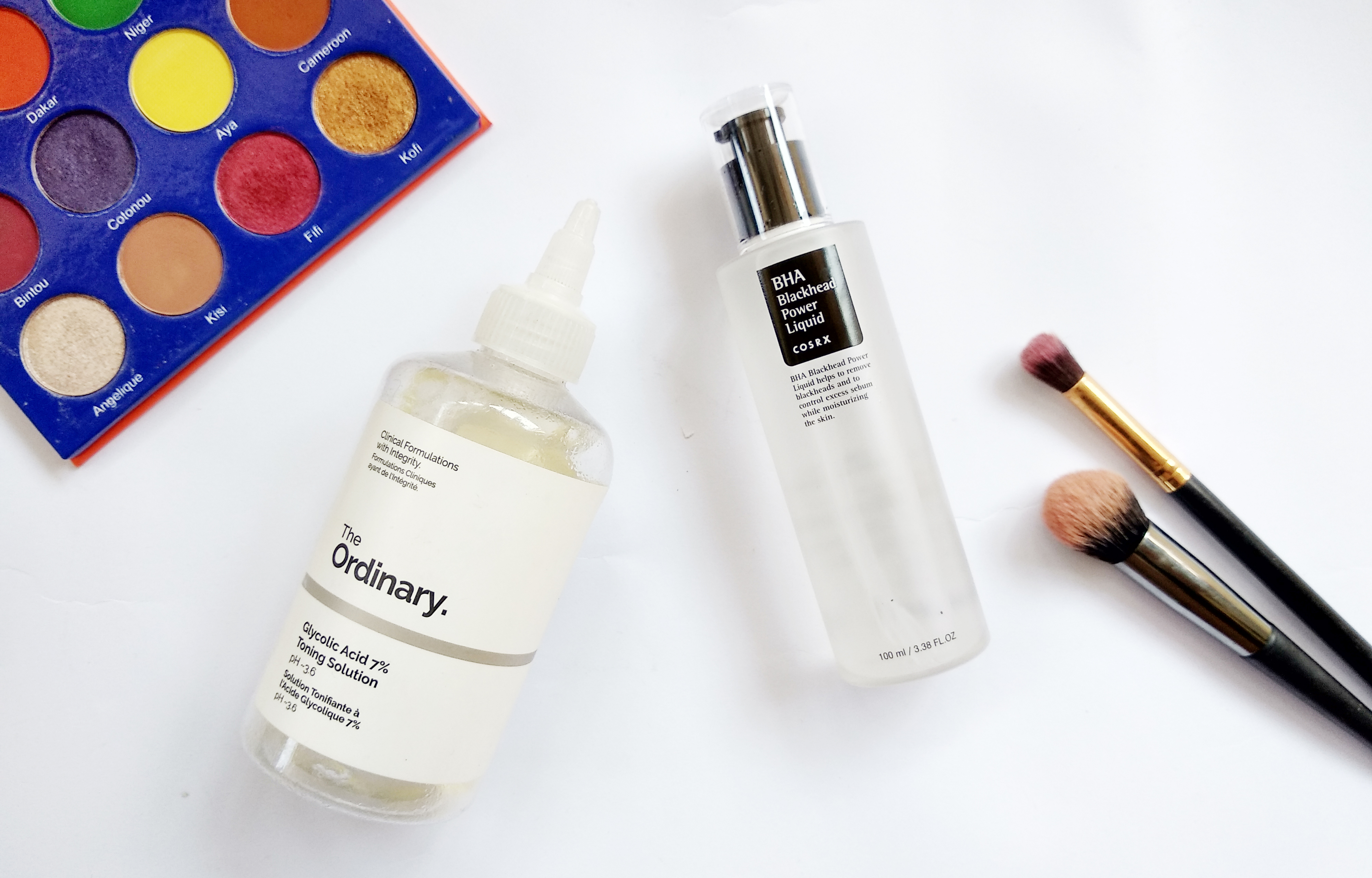 10 Rekomendasi Chemical Exfoliants untuk Kulit Kering dan Berjerawat 