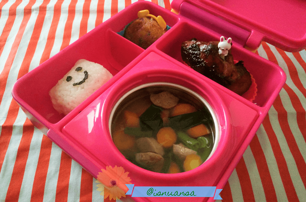 7 Rekomendasi Alat yang Perlu Disiapkan untuk Membuat Bekal Sekolah Anak/Bento 