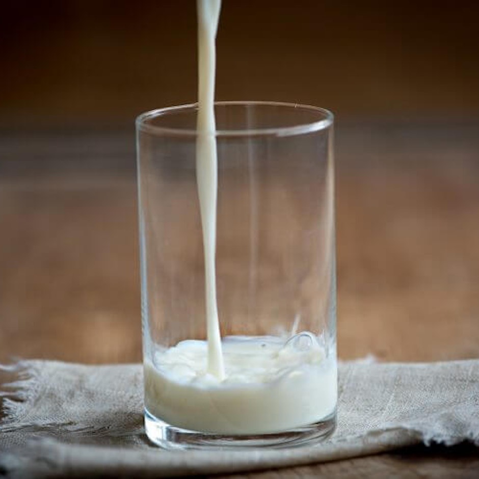 7 Rekomendasi Produk Susu Ibu Hamil yang Baik untuk Mengurangi Rasa Mual