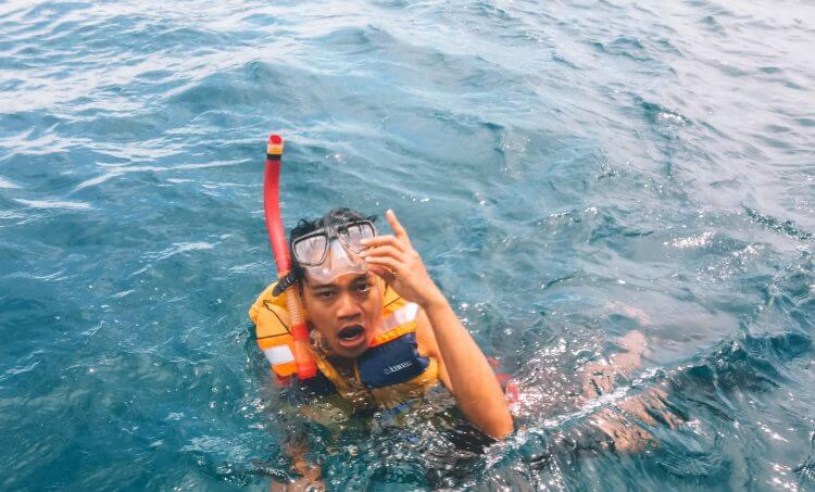 8 Rekomendasi Barang yang Wajib Dibawa Saat Liburan ke Pantai