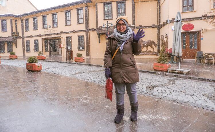 10 Rekomendasi Perlengkapan yang Perlu Dibawa Ibu Menyusui Saat Travelling Tanpa Bayi