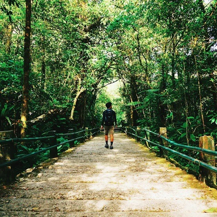 8 Rekomendasi Barang yang Perlu Dipersiapkan untuk Melakukan Solo Travelling