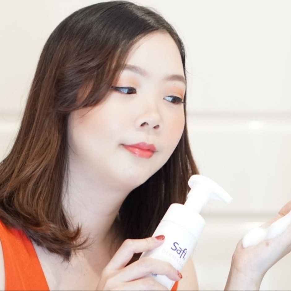 9 Rekomendasi Produk Facial Wash untuk Kulit Kering dan Sensitif
