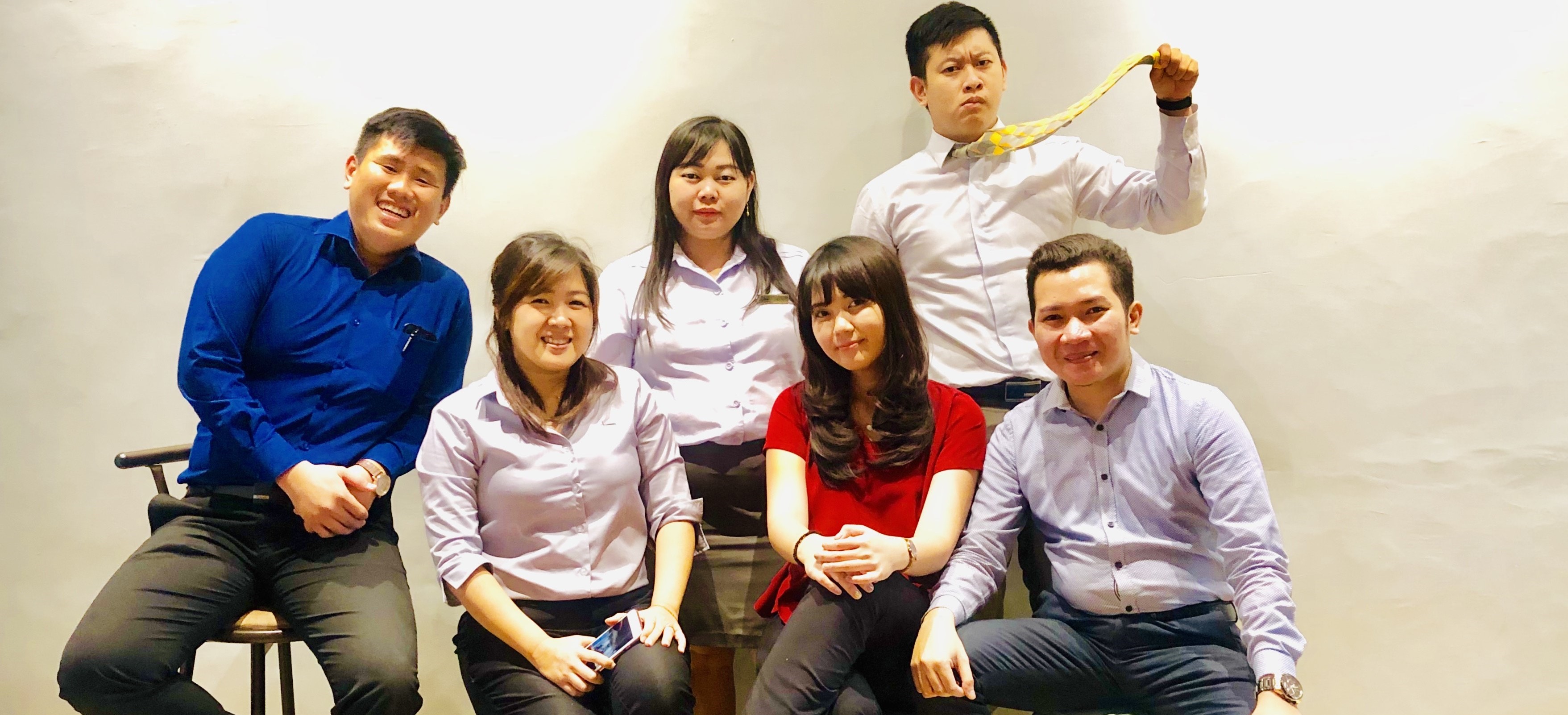 7 Rekomendasi Outfit Kantor untuk Pria agar Tetap Tampil Modis 