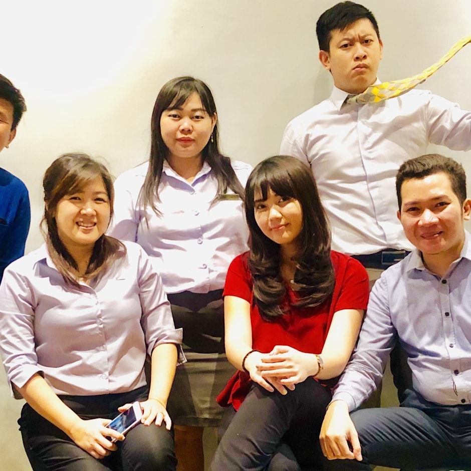 7 Rekomendasi Outfit Kantor untuk Pria agar Tetap Tampil Modis