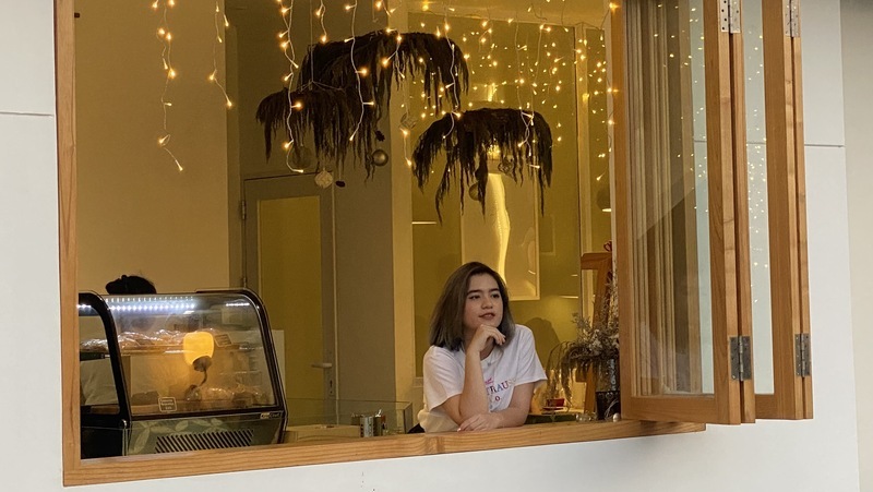 Beauty: 10 Produk Makeup Lokal yang Wajib Diketahui Rekomendasi Thalia Ivanka