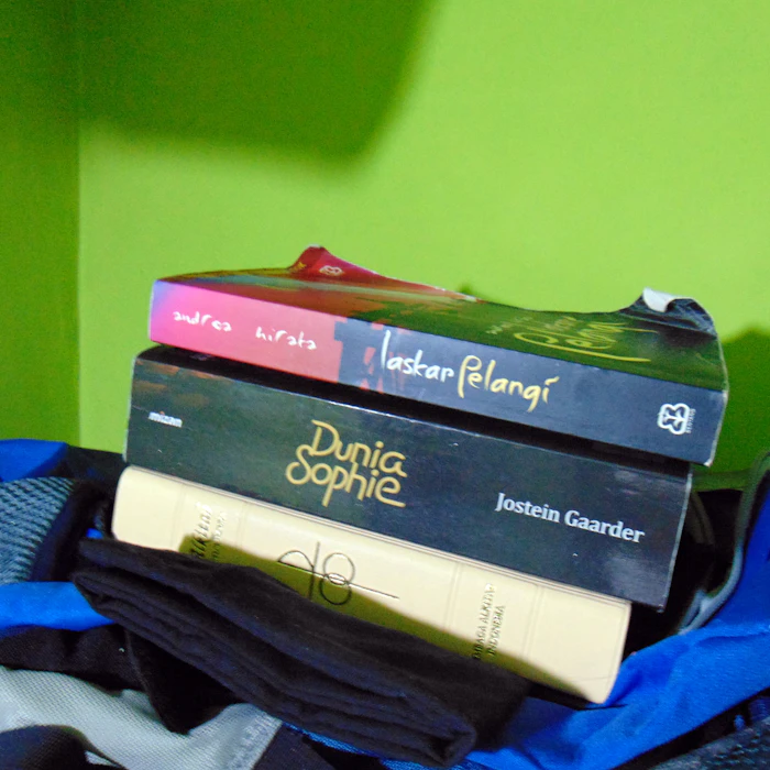 7 Rekomendasi Novel Pilihan untuk Mengisi Waktu Selama #DiRumahAja