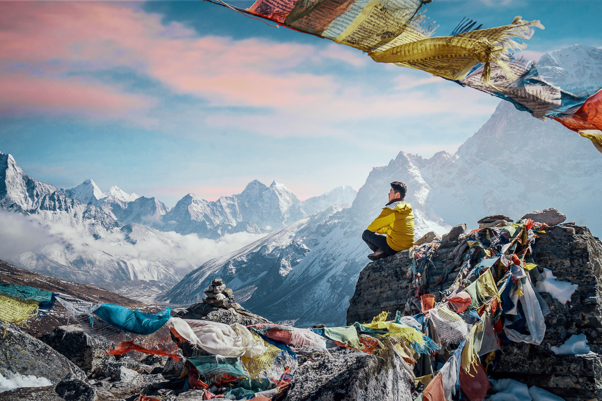 8 Rekomendasi Perlengkapan untuk Trekking di Gunung Bersalju		