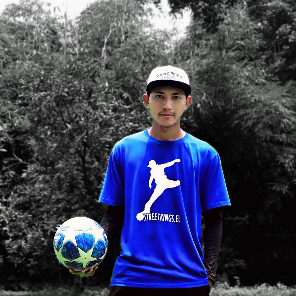 7 Rekomendasi Sepatu Keren dan Stylish yang cocok untuk Freestyle Football