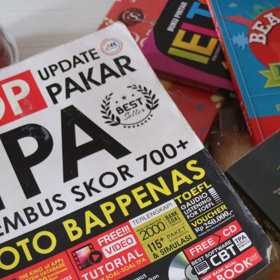 7 Rekomendasi Buku Wajib Baca untuk Mendapatkan Beasiswa