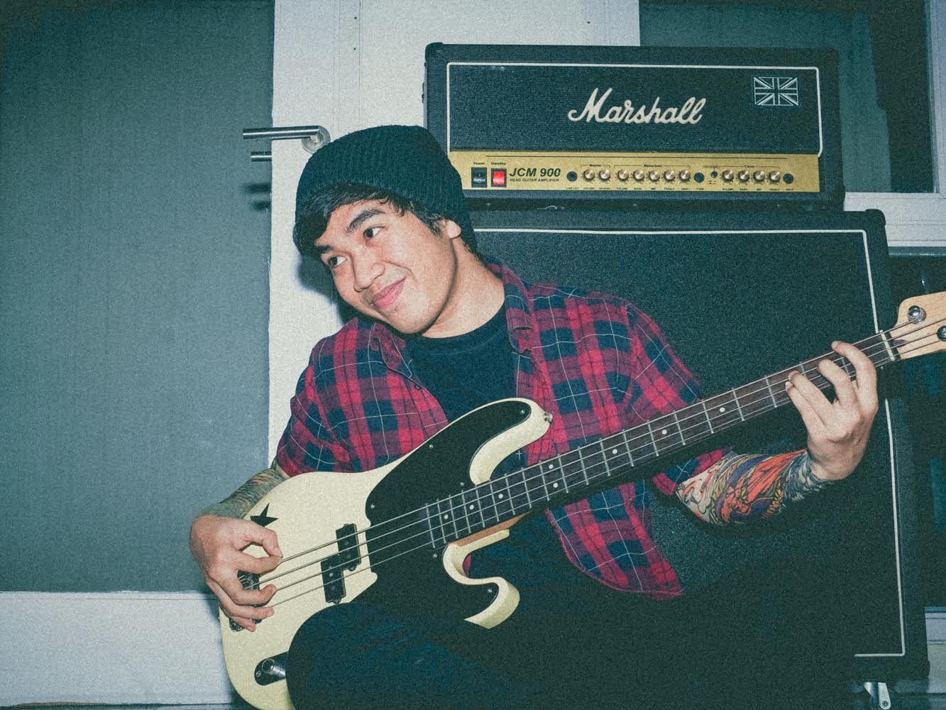 7 Rekomendasi Aksesori Pendukung untuk Bermain Gitar