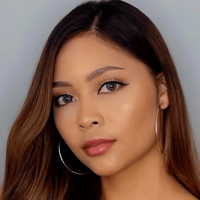 9 Rekomendasi Produk Makeup Sehari-hari untuk Pemula