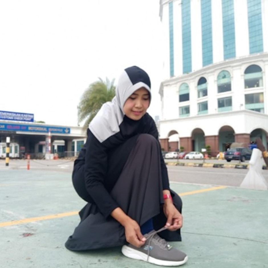 7 Rekomendasi Outfit Olahraga Bagi Wanita Berhijab