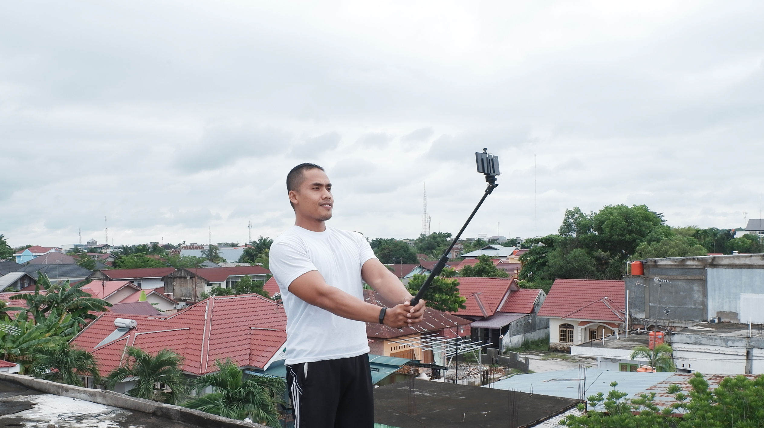 7 Rekomendasi Aksesori Smartphone yang Sebaiknya Dibawa Saat Traveling 	