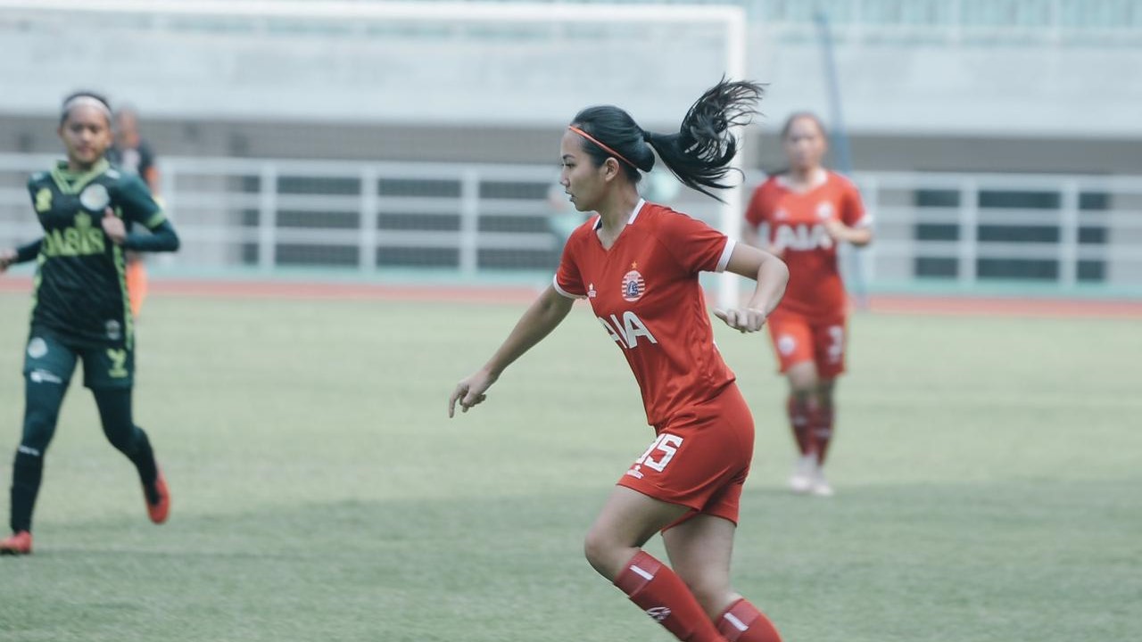 8 Rekomendasi Perlengkapan Pemain Bola Wanita