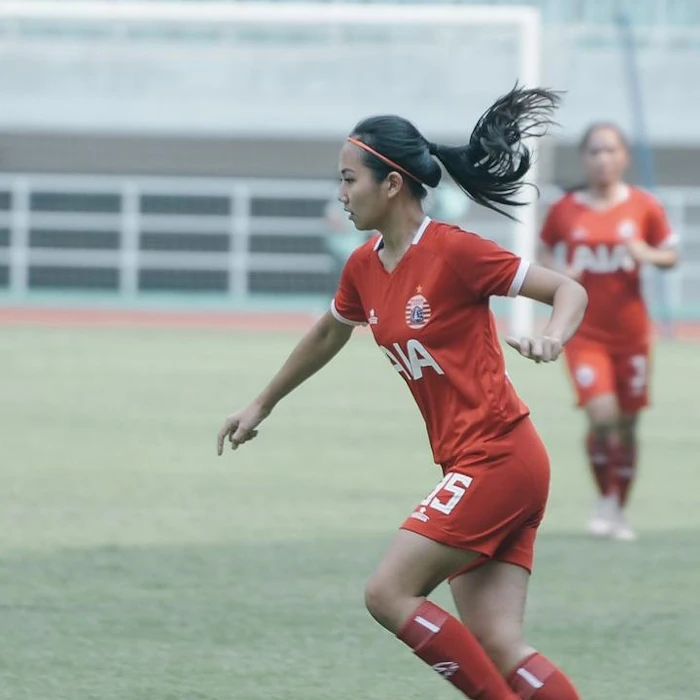 8 Rekomendasi Perlengkapan Pemain Bola Wanita