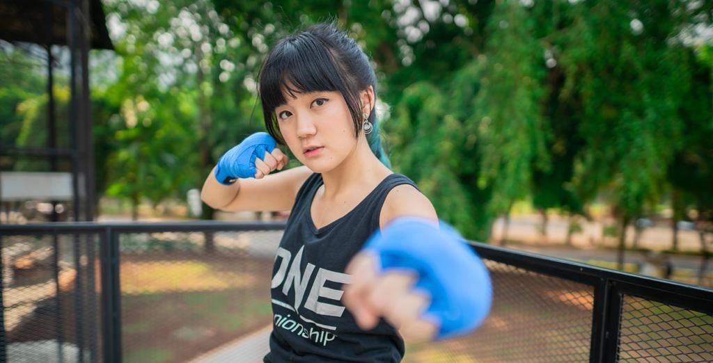 7 Rekomendasi Peralatan Olahraga di Rumah untuk Wanita 