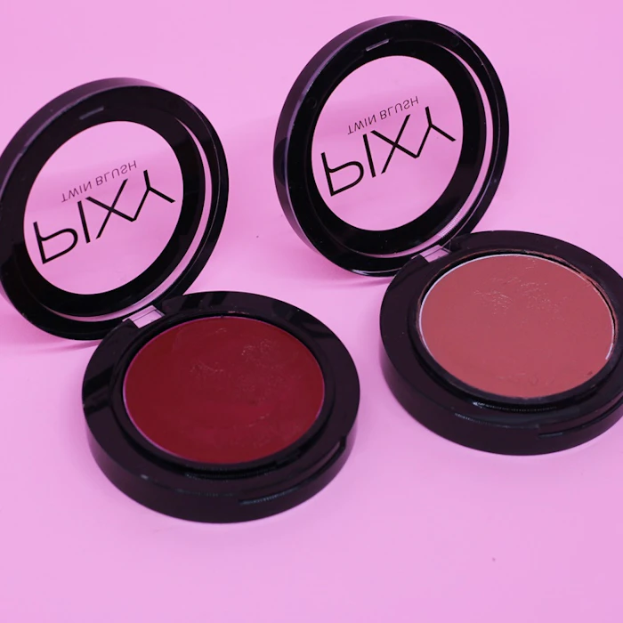 7 Rekomendasi Produk Blush On Lokal