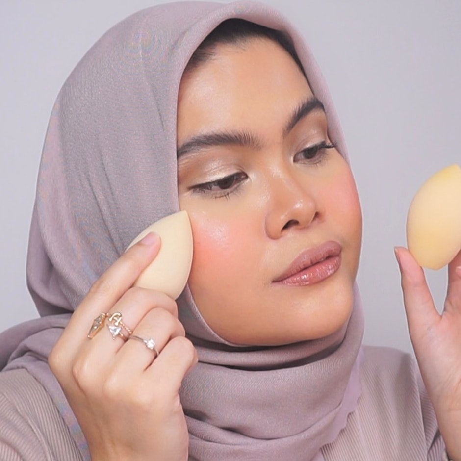 7 Rekomendasi Beauty Blender dan Sponge Makeup Lokal