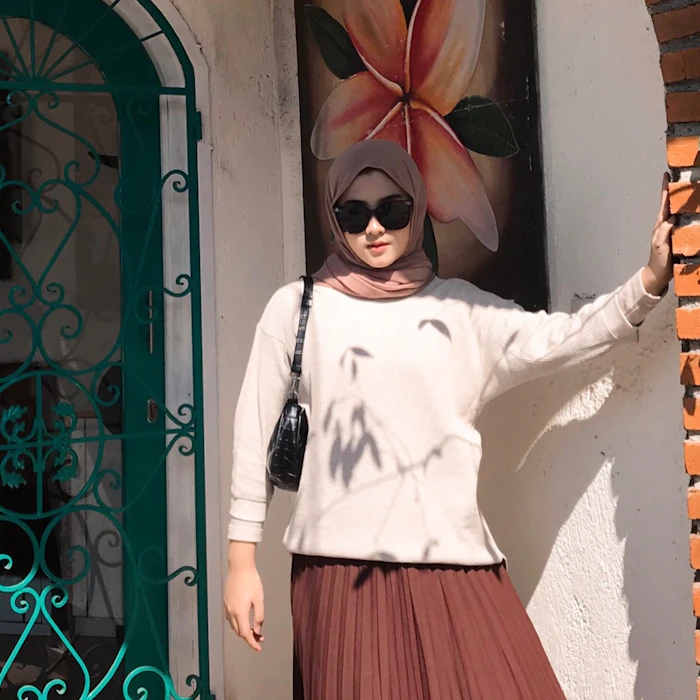 Top 7 Rekomendasi Items untuk OOTD Street Hijab