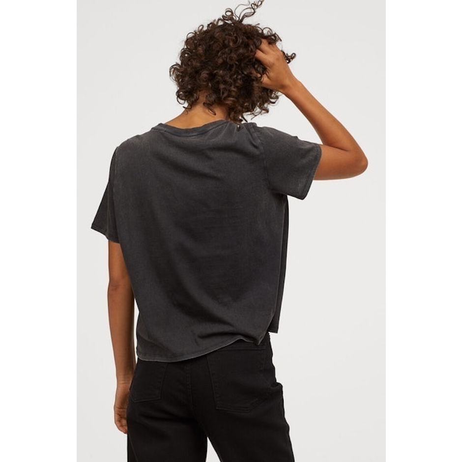 H&M T-shirt With A Motif Translation missing: id.activerecord.decorators.item_part_image/alt