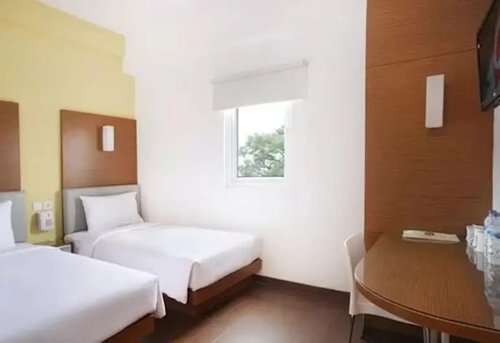 Amaris Hotel Malang Translation missing: id.activerecord.decorators.item_part_image/alt