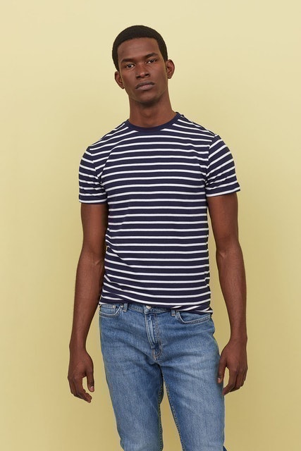 H&M Patterned T-shirt Muscle Fit Translation missing: id.activerecord.decorators.item_part_image/alt