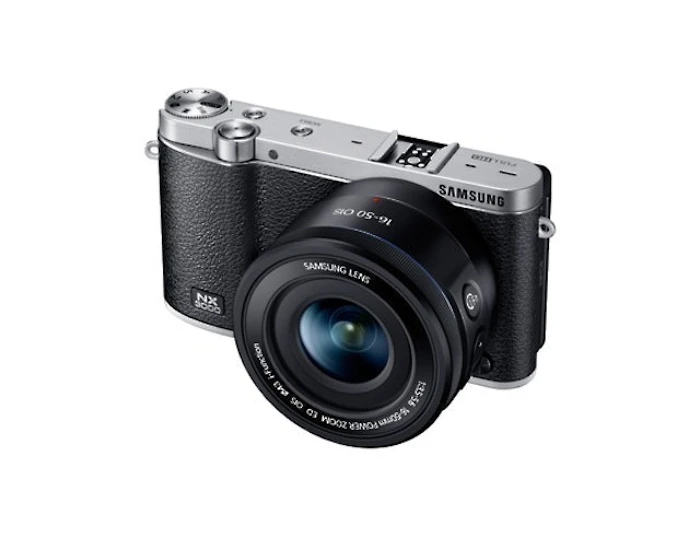 Samsung NX3000 with 20-50mm Lens and Flash Translation missing: id.activerecord.decorators.item_part_image/alt