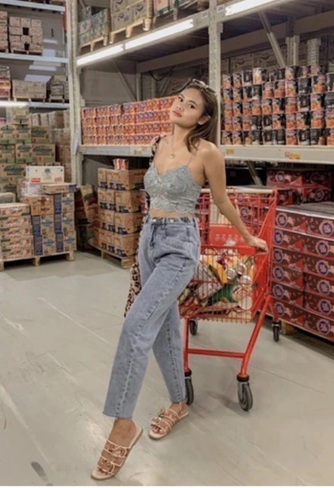 WEAR.THREEK Giselle Jeans - Basic Highwaisted Boyfriend Jeans Translation missing: id.activerecord.decorators.item_part_image/alt