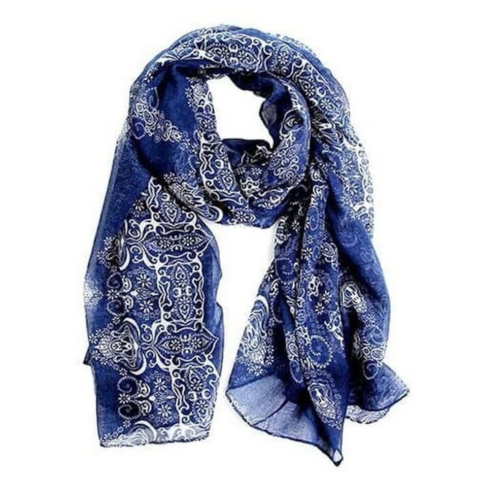 Scarf Panjang Motif Ukiran Translation missing: id.activerecord.decorators.item_part_image/alt