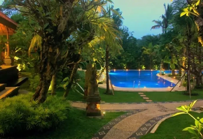 Ubud Cottages Malang Translation missing: id.activerecord.decorators.item_part_image/alt