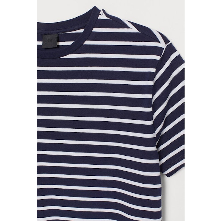 H&M Patterned T-shirt Muscle Fit Translation missing: id.activerecord.decorators.item_part_image/alt