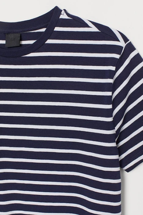 H&M Patterned T-shirt Muscle Fit Translation missing: id.activerecord.decorators.item_part_image/alt