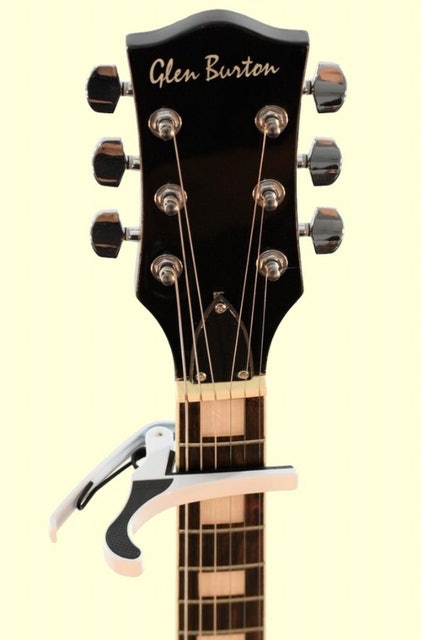 Alice  Capo Gitar Klasik  Translation missing: id.activerecord.decorators.item_part_image/alt
