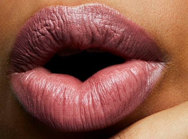 MAC Satin Lipstick Translation missing: id.activerecord.decorators.item_part_image/alt
