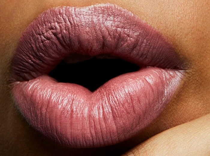 MAC Satin Lipstick Translation missing: id.activerecord.decorators.item_part_image/alt