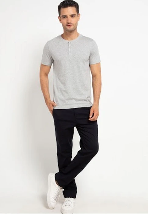 Giordano Essential Khaki Translation missing: id.activerecord.decorators.item_part_image/alt
