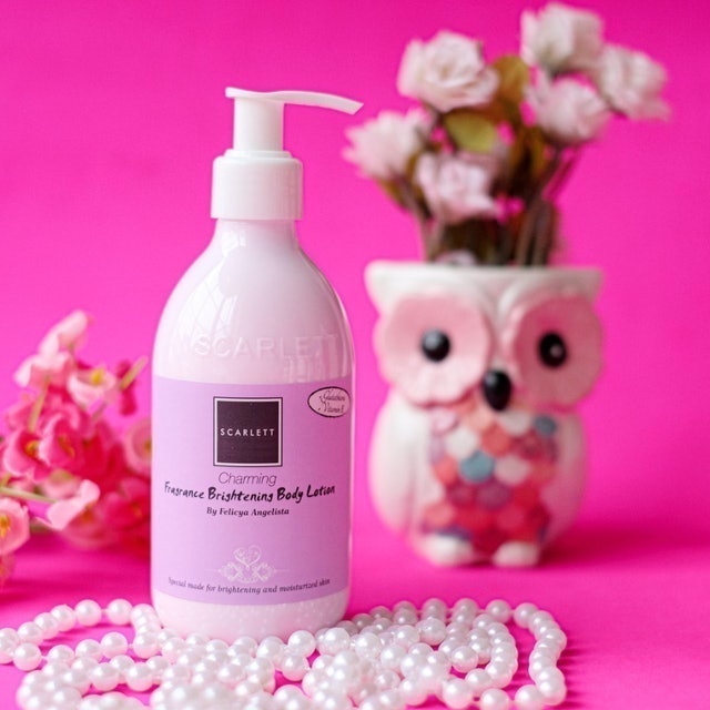 Scarlett  Whitening Body Lotion Charming Translation missing: id.activerecord.decorators.item_part_image/alt