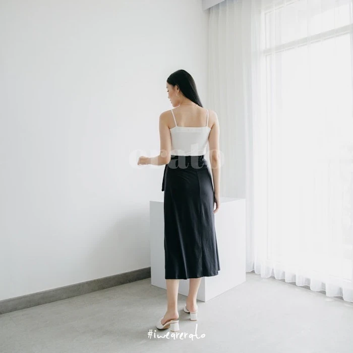 Erato Mikaela Slit Midi Skirt Translation missing: id.activerecord.decorators.item_part_image/alt