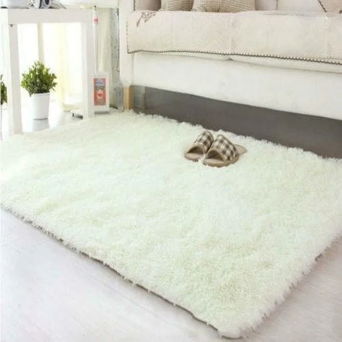 Karpet Bulu Putih Translation missing: id.activerecord.decorators.item_part_image/alt
