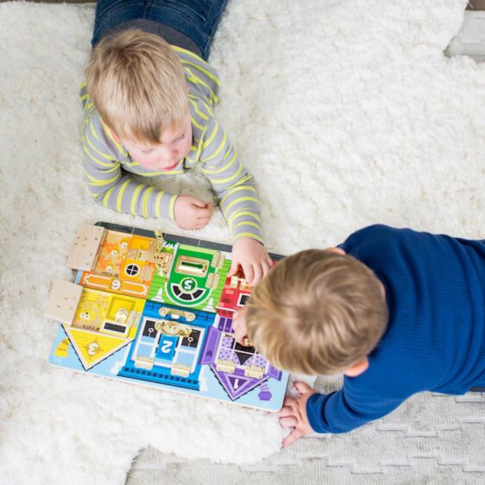 Melissa & Doug Wooden Latches Board Translation missing: id.activerecord.decorators.item_part_image/alt