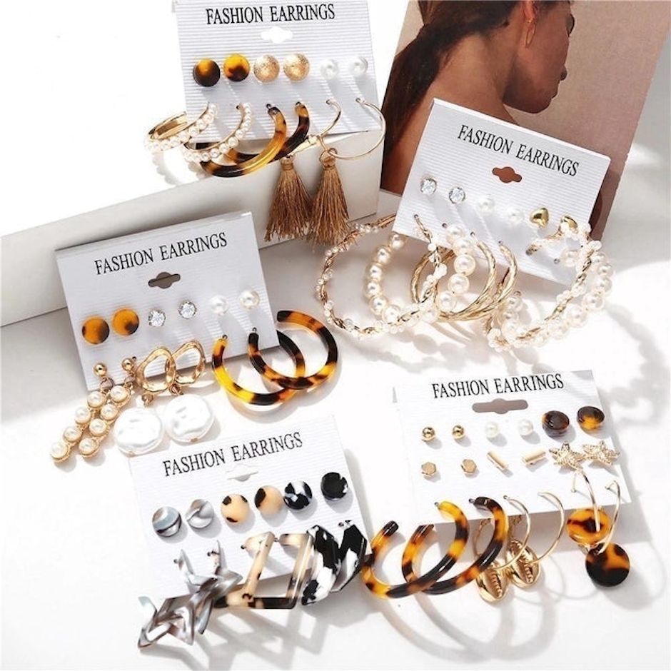 Set Anting Tusuk Bentuk Lingkaran Aksen Mutiara Translation missing: id.activerecord.decorators.item_part_image/alt