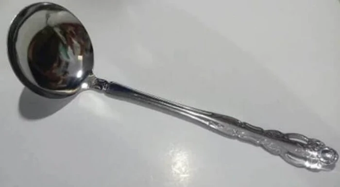 Sendok Sayur Stainless Steel Gagang Ukiran Translation missing: id.activerecord.decorators.item_part_image/alt