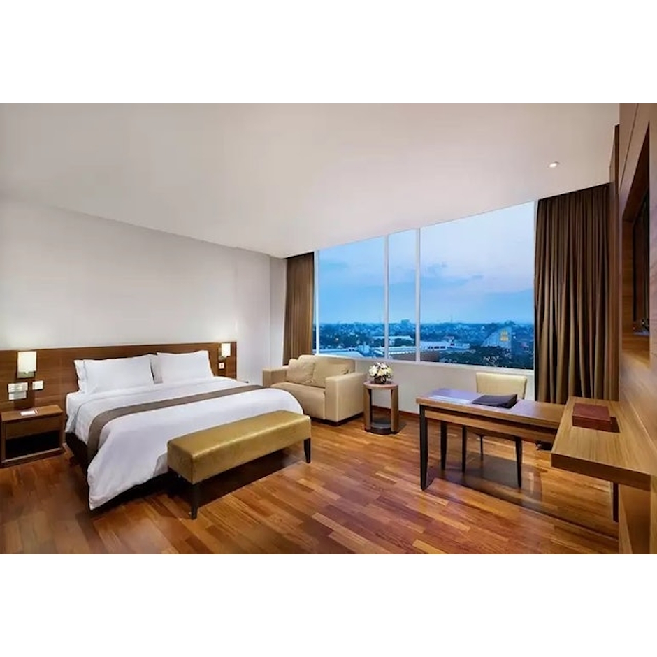 Grand Cakra Hotel Translation missing: id.activerecord.decorators.item_part_image/alt